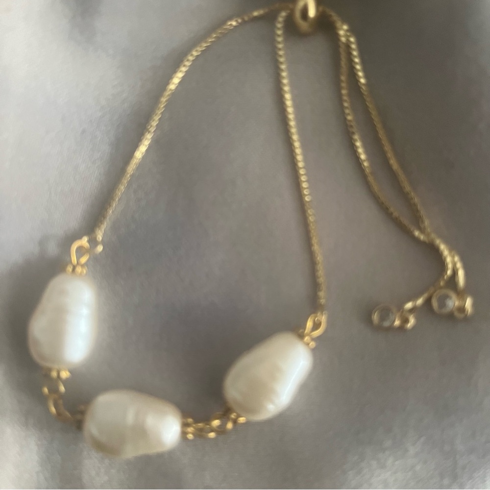 Pearl Adjustable Bracelet with Rhinestones Ends Gold White New Handcrafted